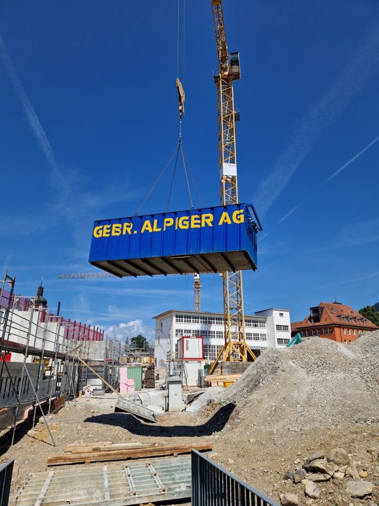 Kranarbeit_Transport_Tiefbau_Aushub