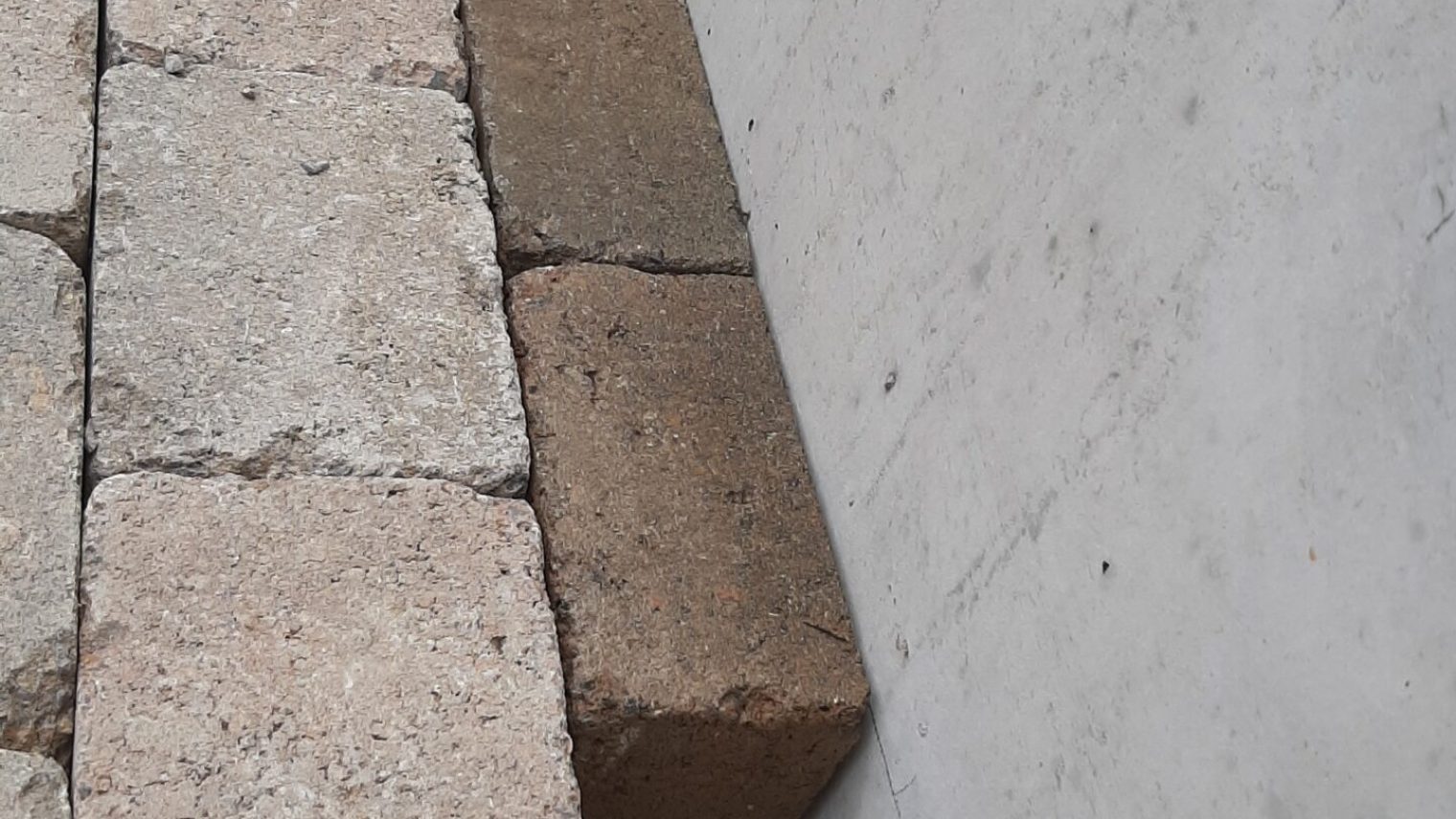 Steine Abschluss Mauer